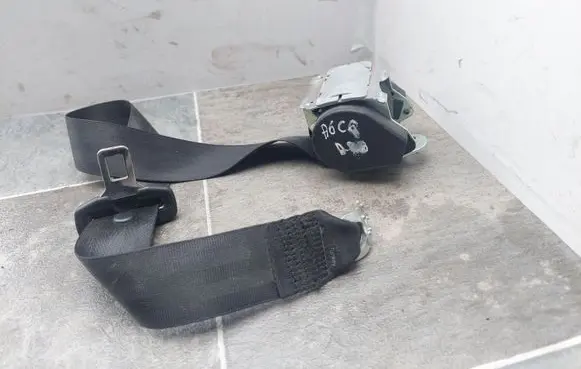 Audi A6 S6 C6 4F Rear seatbelt