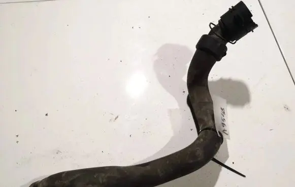 Ford Mondeo Mk III Engine coolant pipe/hose