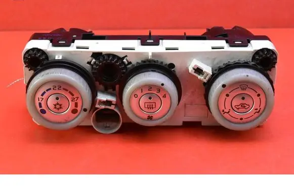Mitsubishi Colt CZ3 Climate control unit P7820A157