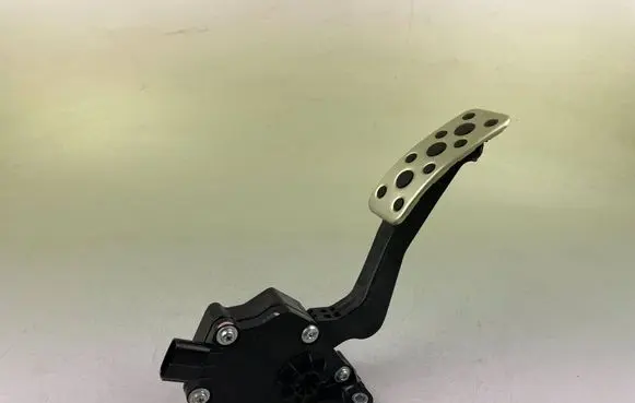 Subaru Forester SJ Accelerator throttle pedal 36010FJ071