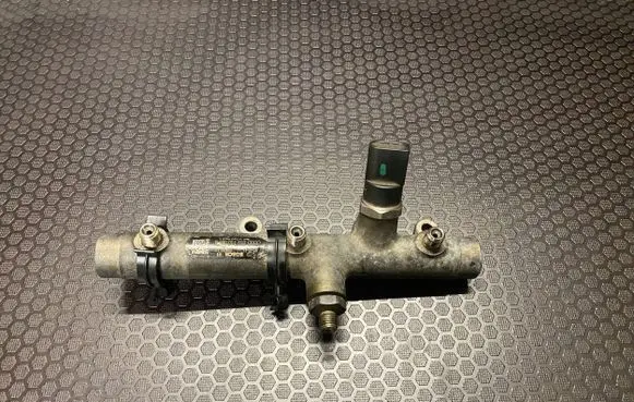 Volkswagen Phaeton Fuel main line pipe 059130089D F00R001650