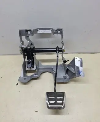Audi Q7 4M Brake pedal 4M2723140A