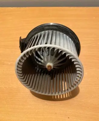 Peugeot 208 Heater blower motor/fan resistor BZ91329