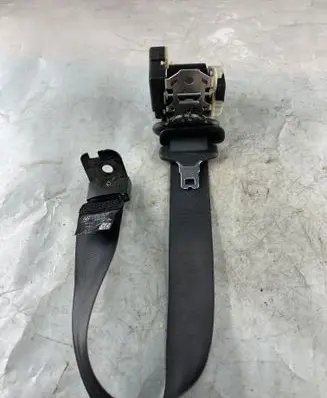 Jaguar XJ X351 Middle seatbelt (rear) 