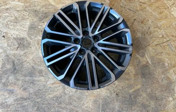 R18 alloy rim
