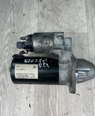 BMW X1 E84 Starter motor 7638194