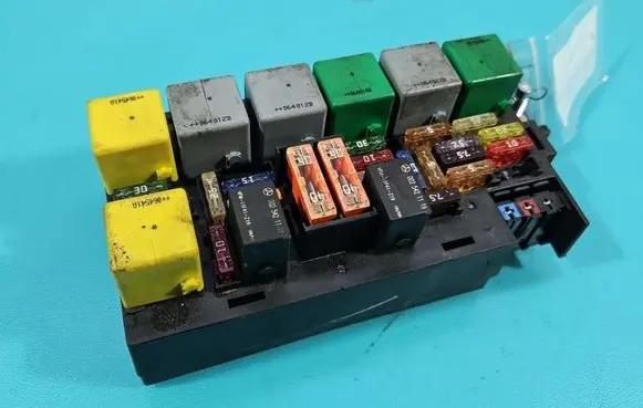 Mercedes-Benz ML W164 Fuse box set 13532289 IMPRK1564355