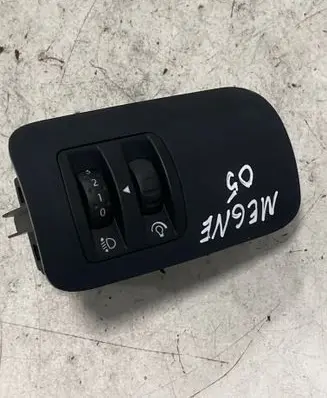 Renault Megane II Headlight level height control switch 8200176081 7785