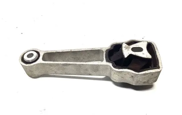 Land Rover Freelander 2 - LR2 Engine mount bracket