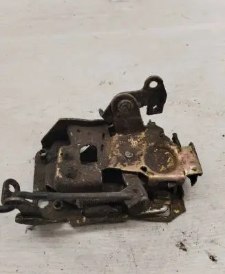 Chevrolet Blazer Front door lock (next to the handle) 