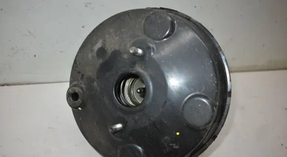 Subaru Outback (BS) Brake booster