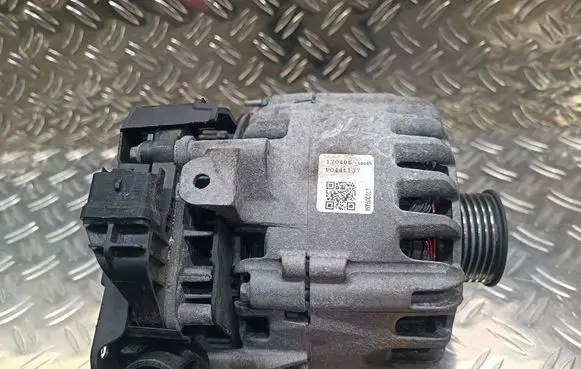 Citroen C4 II Picasso Generator/alternator P0441137 170406