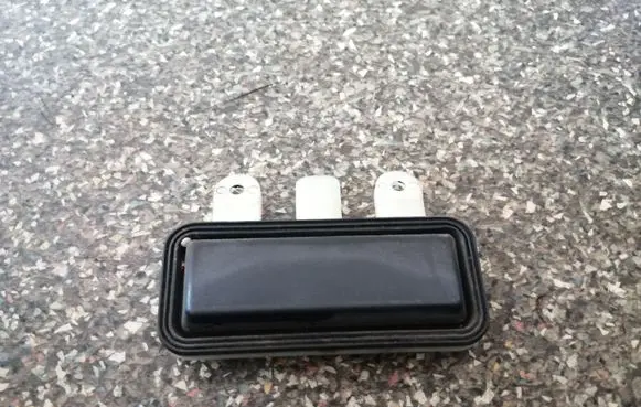 Mercedes-Benz CLC CL203 Tailgate opening switch 2218702410