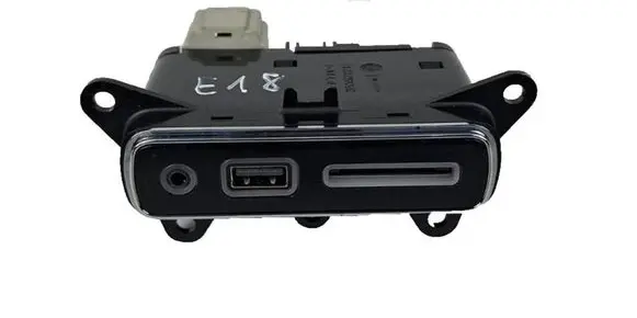 Maserati Levante AUX in-socket connector 06701551660