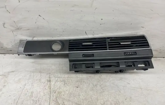 Audi A6 S6 C6 4F Dash center air vent grill 4F1820951