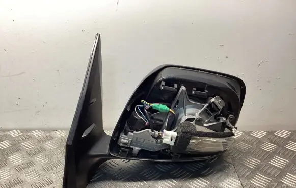 Toyota Land Cruiser (J150) Front door electric wing mirror 022714