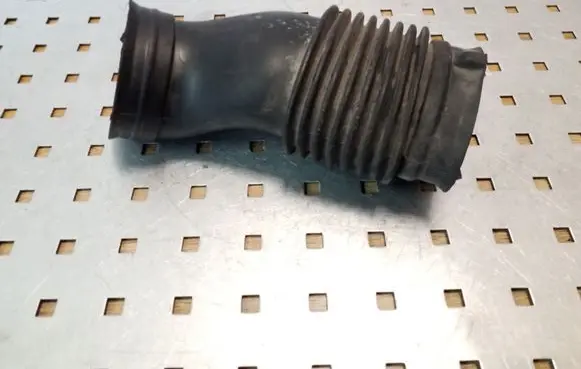 Opel Vectra C Air intake duct part 9177104