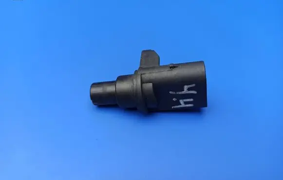 BMW 7 E65 E66 Camshaft position sensor 7506273 60233672
