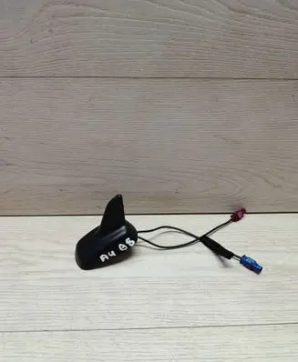 Audi A4 S4 B8 8K Aerial GPS antenna 7617431082 8K9035503E