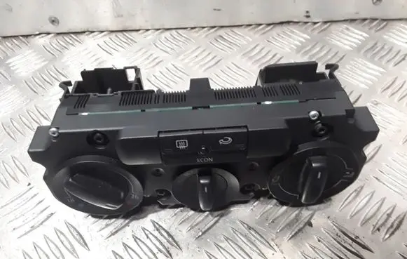 Volkswagen Golf V Climate control unit