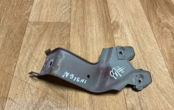 Opel Insignia A Fender mounting bracket 