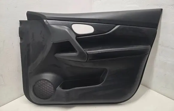 Nissan X-Trail T32 Front door card panel trim 809104CE0A