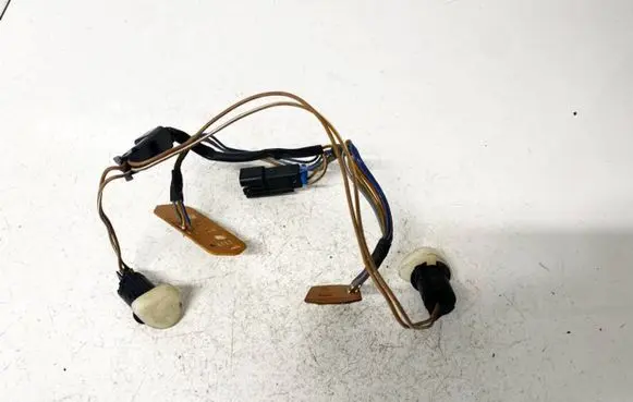 Steering wheel buttons/switches