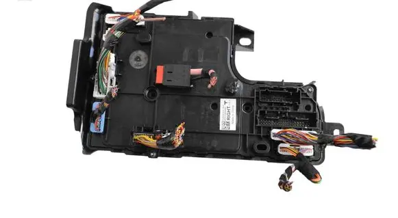 Tesla Model Y Central body control module 165765039A