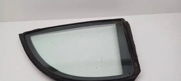 Honda Civic Rear vent window glass E6430051834