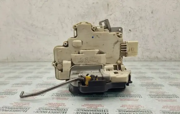 Audi A6 S6 C6 4F Rear door lock 4F0839016A