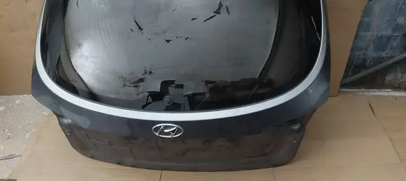 Hyundai i40 Tailgate/trunk/boot lid