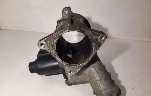 Volkswagen Caddy EGR valve 03G129637A