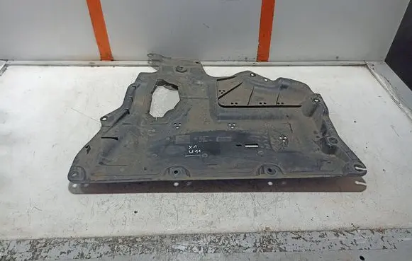 BMW X1 U11 Rear underbody cover/under tray 9465834