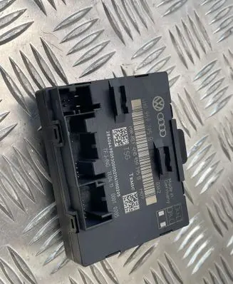 Volkswagen Touareg II Door control unit/module 4H0959795B