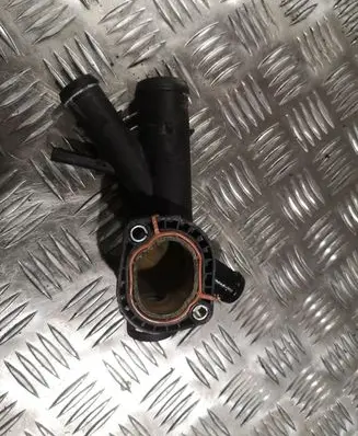Volkswagen PASSAT B7 Engine coolant pipe/hose 03L121131AA