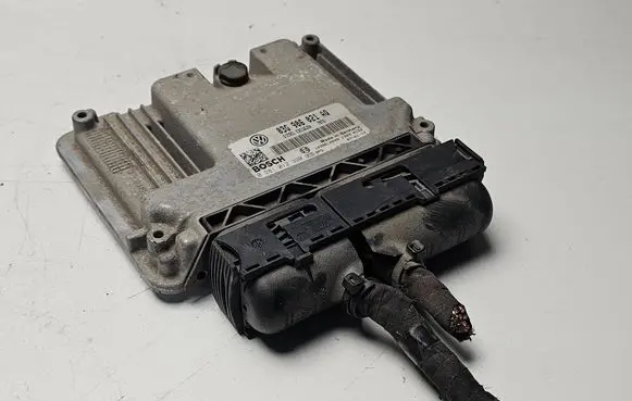 Volkswagen Caddy Engine control unit/module 03G906021AQ 1039S12049 0281012390