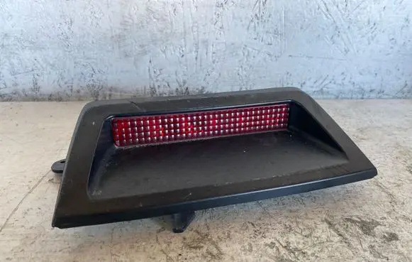Chrysler 300 - 300C Third/center stoplight 04805845AB 43980 43986