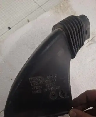 Ford Escape IV Air intake duct part Fztya