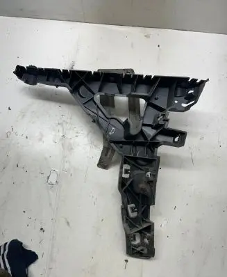 Land Rover Range Rover Velar Bumper support mounting bracket corner J8A217B930AF