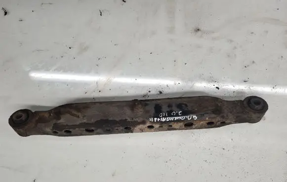 Nissan Qashqai+2 Rear control arm