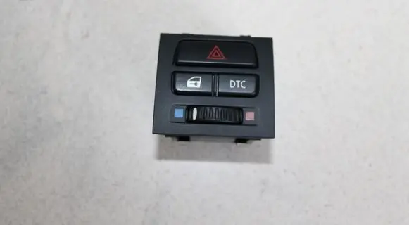 BMW 3 E90 E91 Hazard light switch 9132421 61319132421