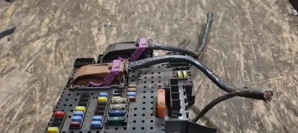Volvo XC70 Fuse module 30728512