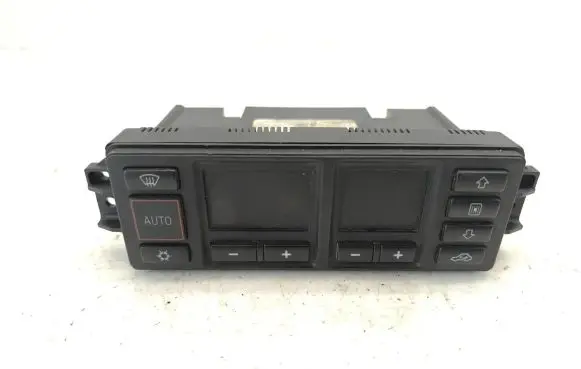 Audi A4 S4 B5 8D Climate control unit 8L0821043D 5HB00760804