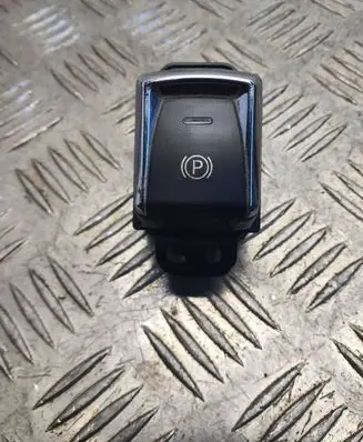 Nissan Qashqai Hand parking brake switch 