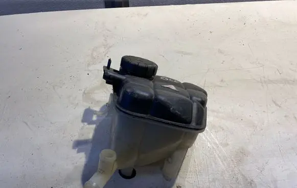 Mercedes-Benz GLE (W166 - C292) Coolant expansion tank/reservoir cap A1665000049