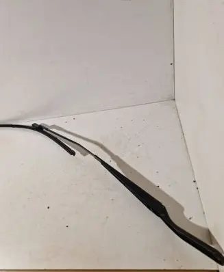 BMW X6 E71 Front wiper blade arm 61617