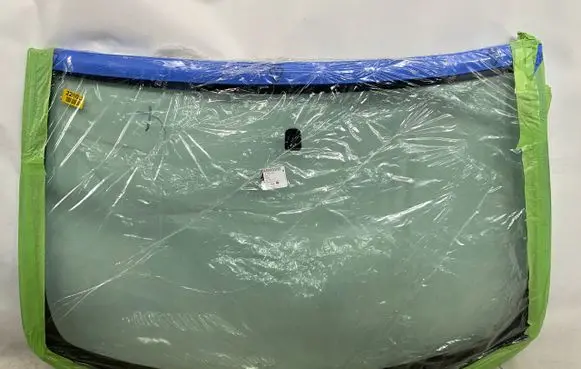 Opel Adam Front windscreen/windshield window 13352280
