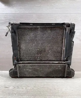 BMW X5 E53 Coolant radiator 7778387
