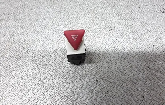 Volkswagen PASSAT B6 Hazard light switch 3C0953509