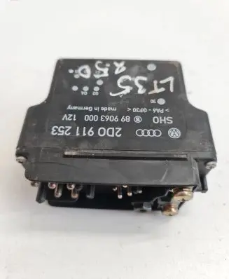 Volkswagen II LT Coolant fan relay 899063000 2D0911253